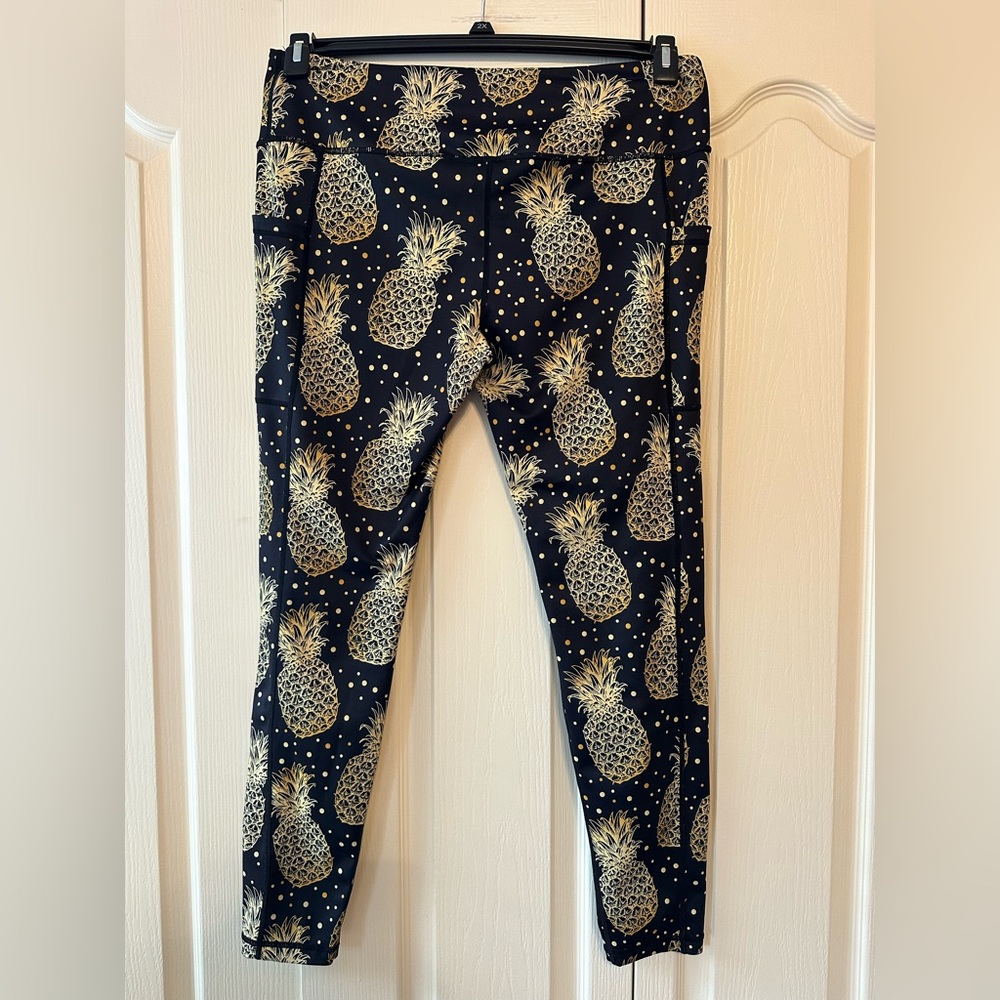 CVG Women’s Black Leggings With Pineapple Print “Fineapple” Sz XXL - Picture 2 of 6